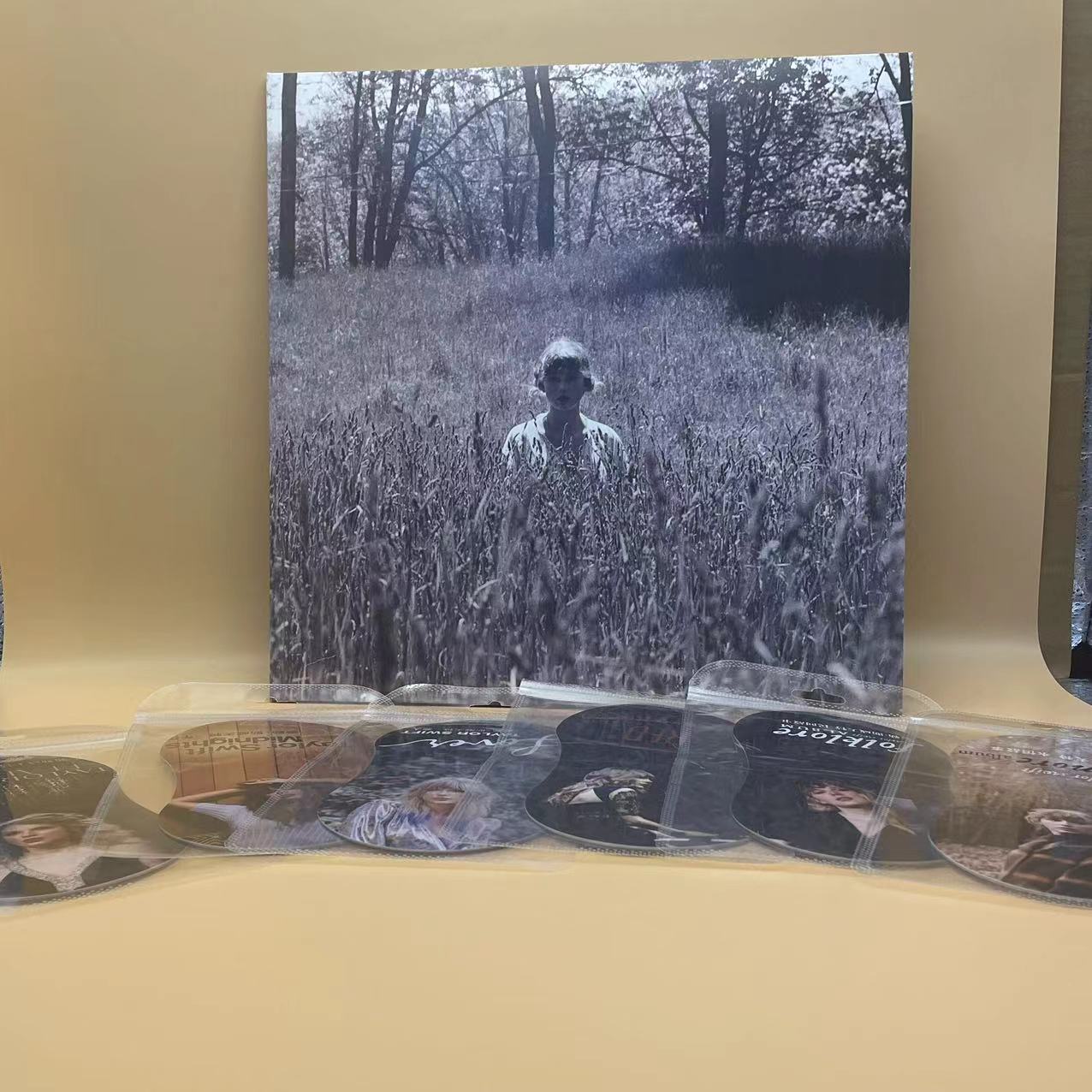 [IN HAND] Taylor Swift - folklore Deluxe Edition, Limited Edition Blue "In The Weeds" Vinyl, European Version, Unsealed, Near Mint Condition with 6 Free Record Mitts