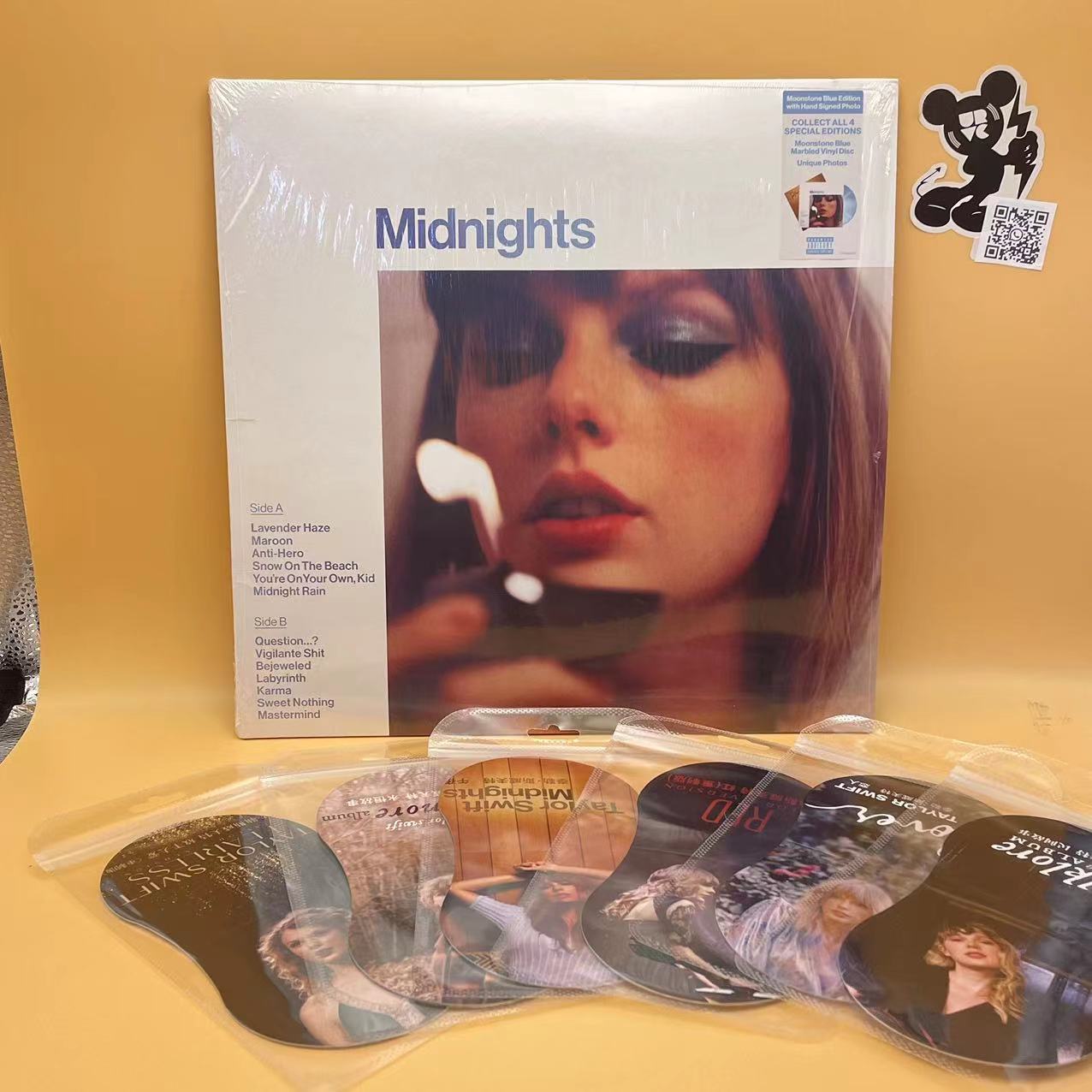 [THIS ONE] Taylor Swift – Midnights (Blue Moon Signed Vinyl)