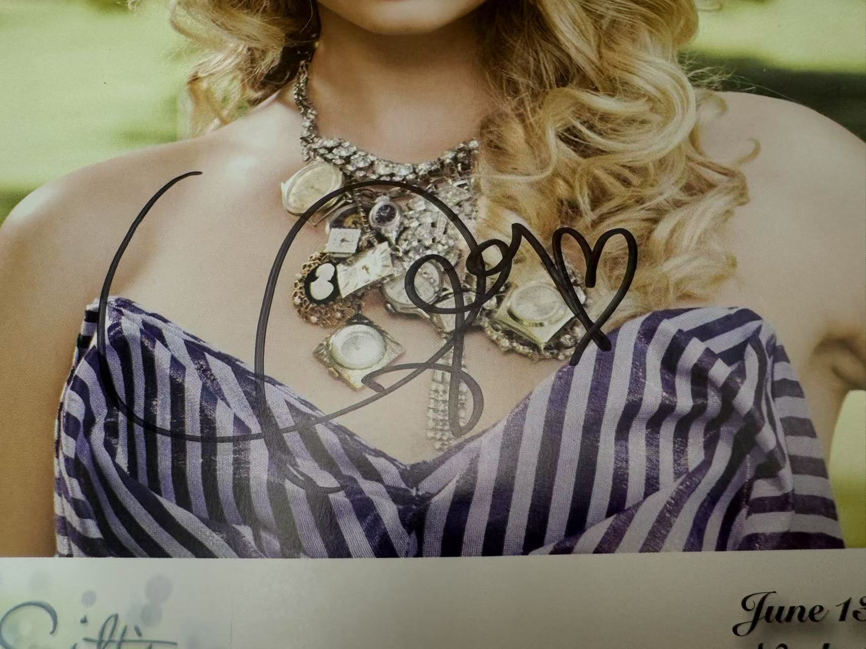 Taylor Swift 2010 "13-Hour Meet &amp; Greet" Rare Signed Poster (Authentic Signature, Approx. 25cm x 20cm)