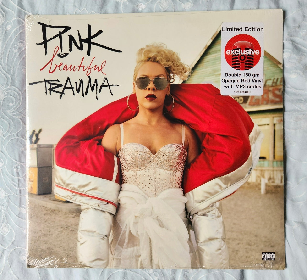 P!nk_Beautiful_Trauma