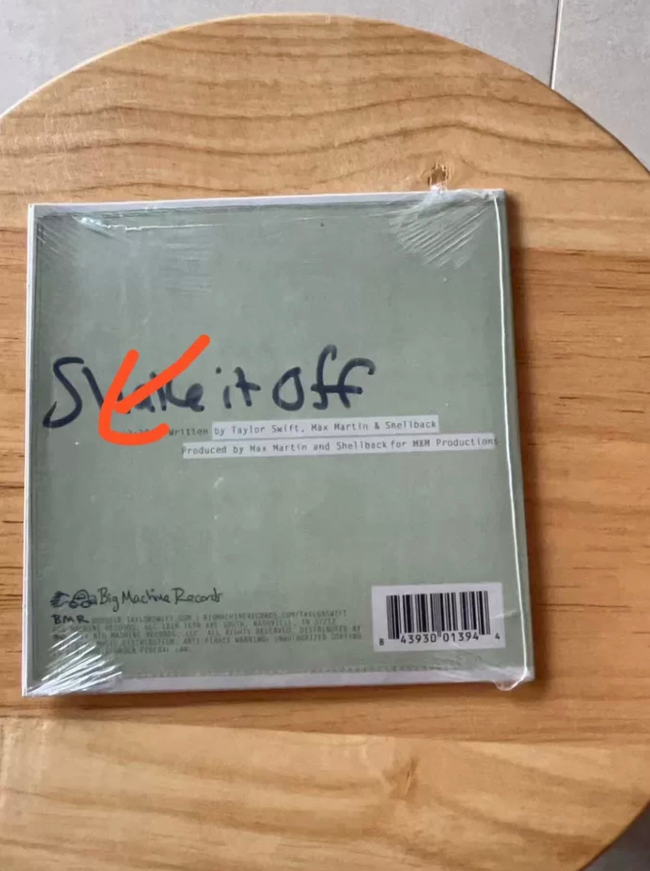 Taylor Swift - Shake It Off (Paper Card Single)