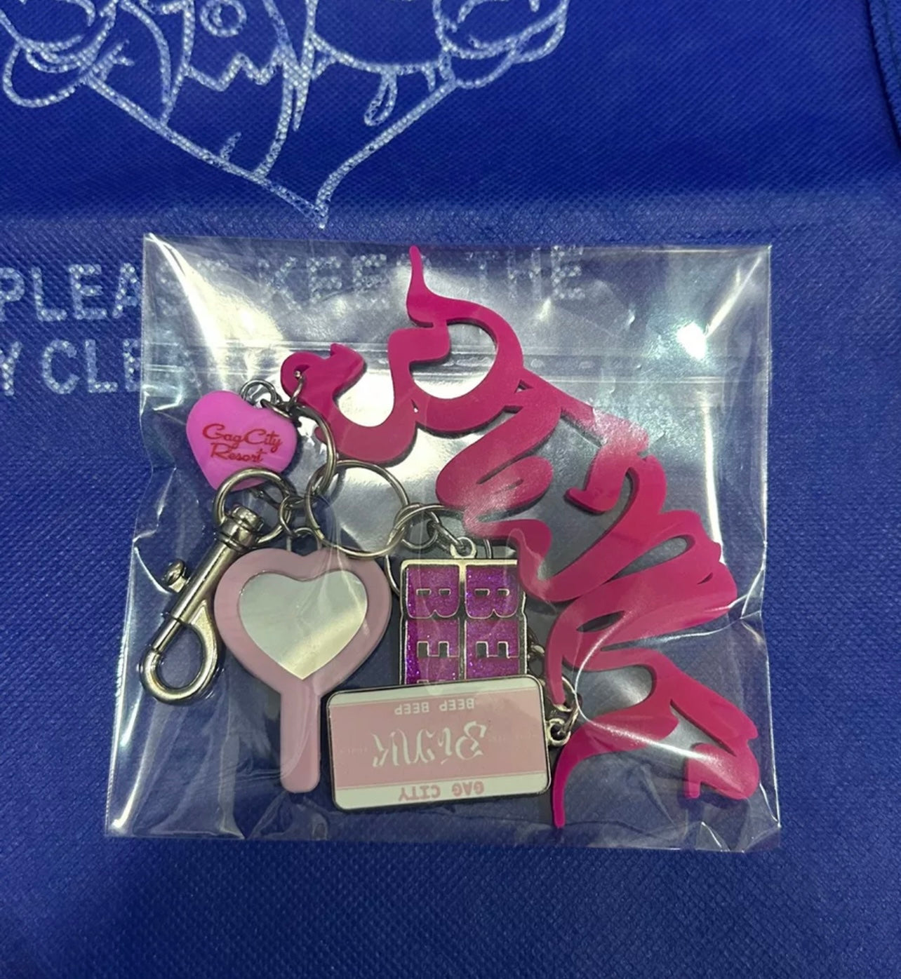 Nicki Minaj Multi Charm Keychain 麻辣雞多功能吊飾鑰匙扣