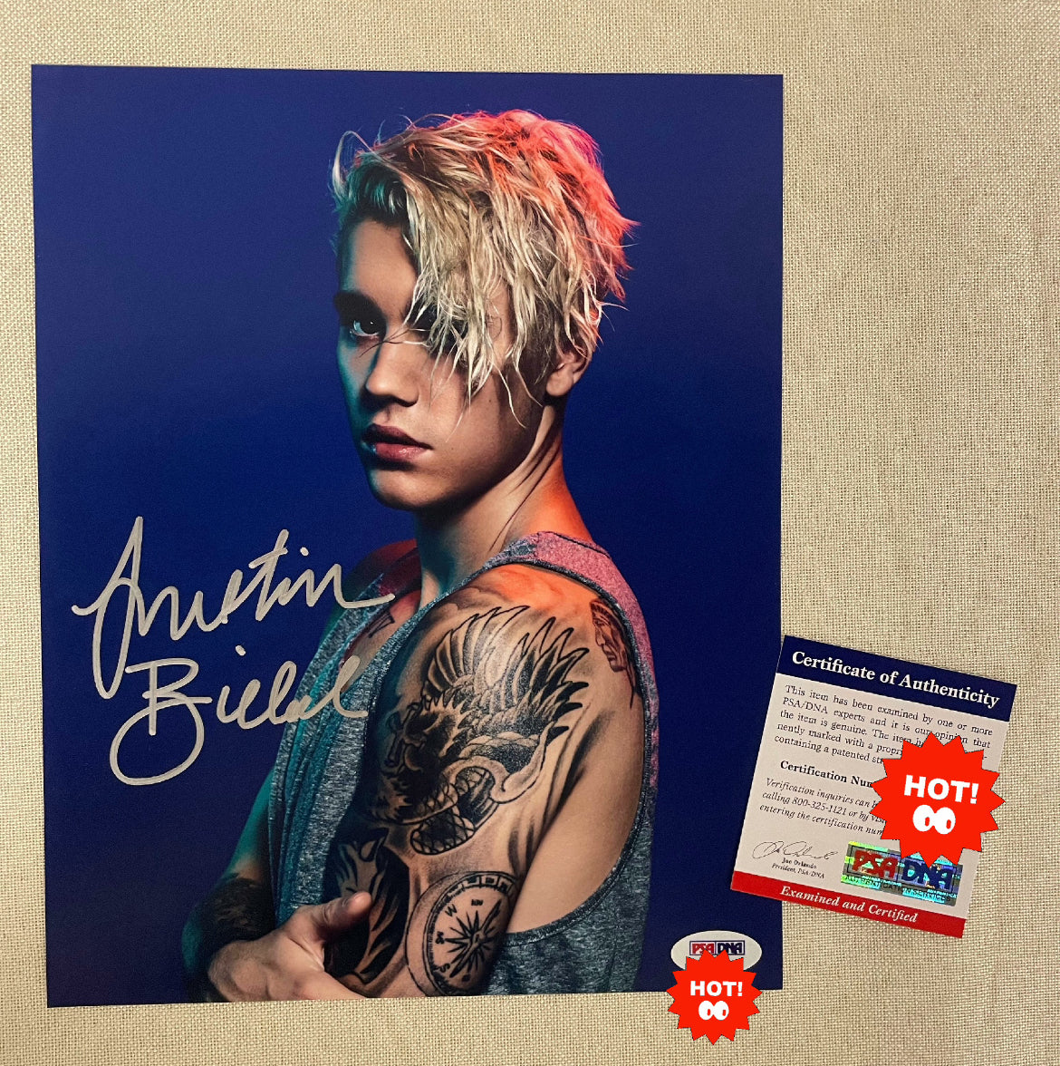 Justin Bieber - Signed Photo with COA 賈斯汀·比伯簽名照片附COA證書