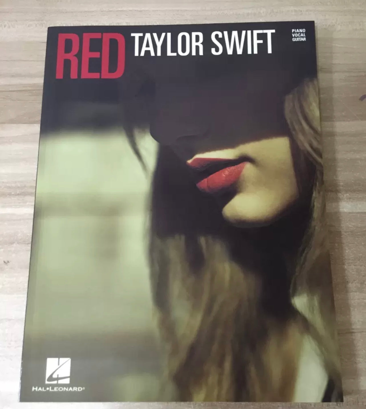 [JUST AS SHOWN] Taylor Swift - Red Songbook (全新乐谱)