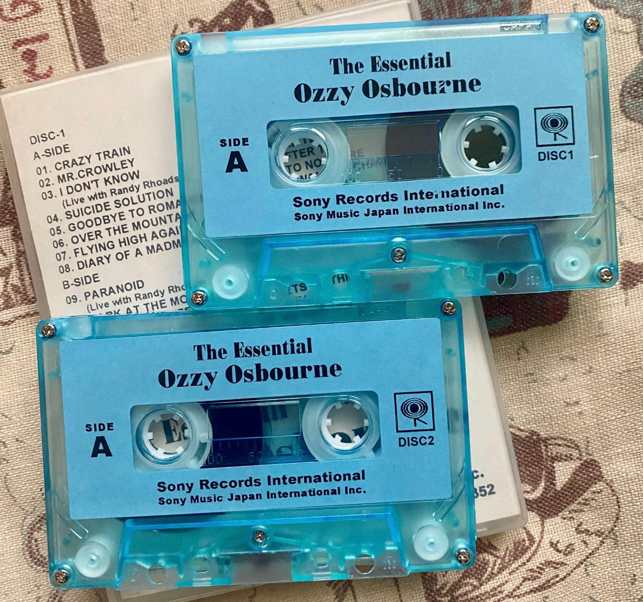 Ozzy Osbourne – The Essential Ozzy Osbourne (2003, Japanese Cassette Set) 奧茲·奧斯本 – 《The Essential Ozzy Osbourne》（2003年，日版磁帶套裝）