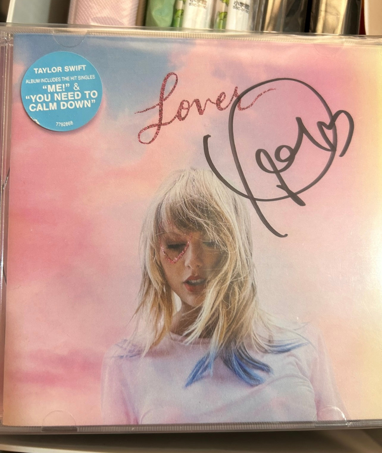 Taylor Swift Lover Album Signed (Love Signature)