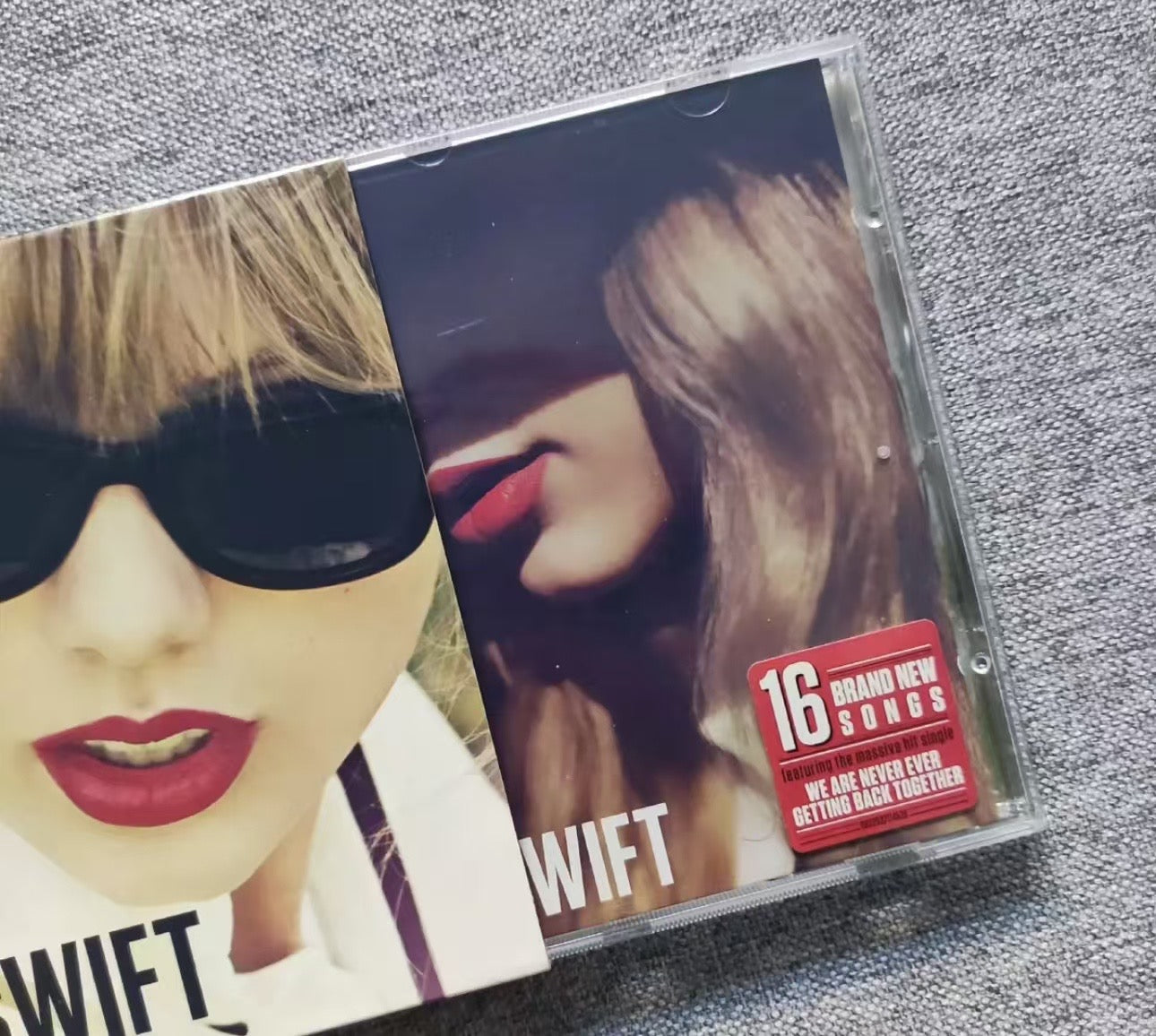 Taylor Swift - Red Signed Album, Opened but Unused, Near Mint Taylor Swift《Red》原版簽名專輯，已拆封未使用，接近全新