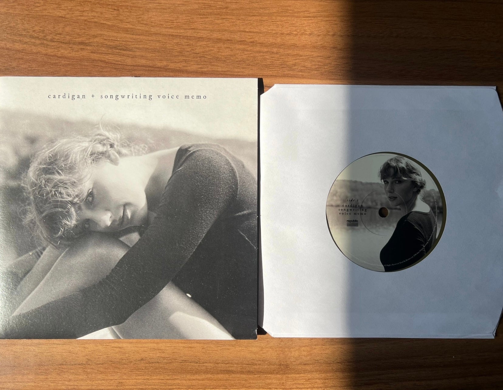 Taylor Swift - Cardigan (+ Songwriting Voice Memo) (7", Single, Ltd, Gol)