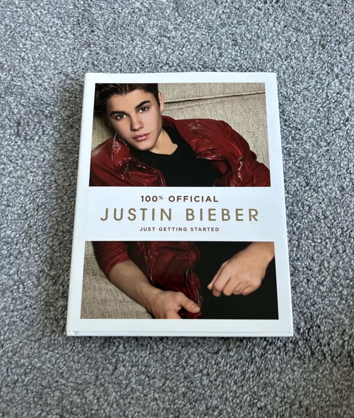 Justin Bieber - Just Getting Started Signed Book 賈斯汀·比伯《Just Getting Started》親筆簽名自傳