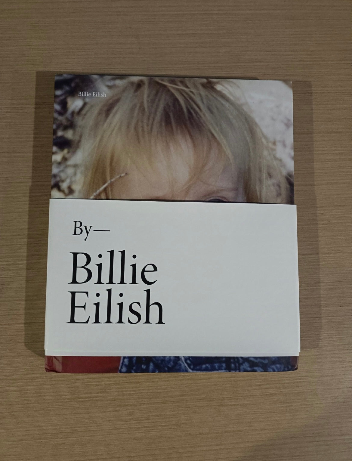 Billie_Eilish_Signed_Autobiography