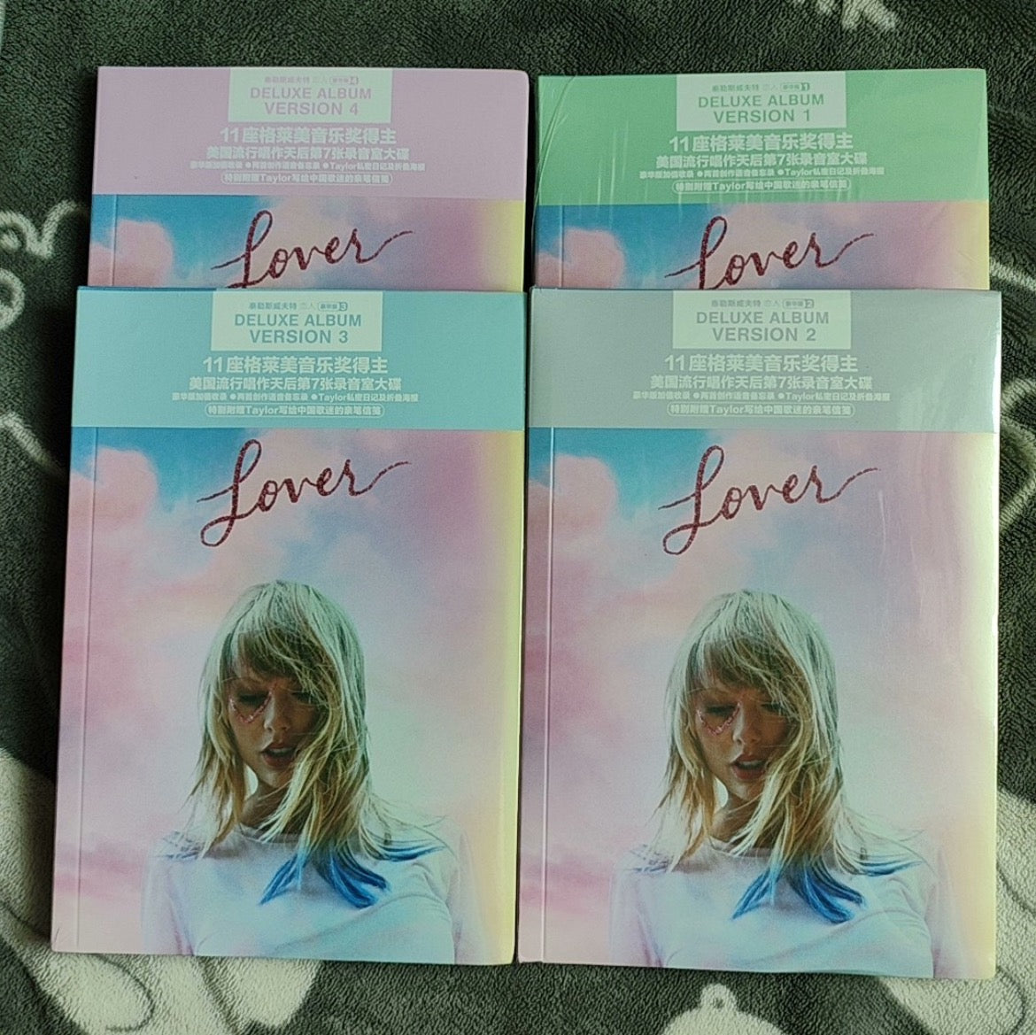 Taylor Swift Lover Deluxe Import Editions 1-4 (Brand New, Unopened) 泰勒絲《戀人》豪華引進版 1-4（全新未拆）