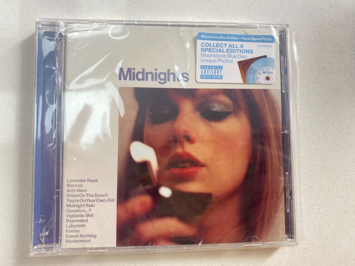 [WHAT YOU SEE] Taylor Swift Midnights Blue CD with Autograph