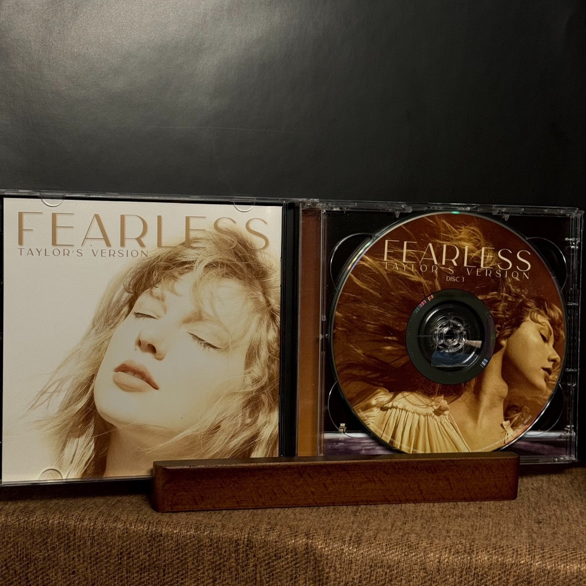 Taylor Swift Signed Fearless (Taylor’s Version) CD