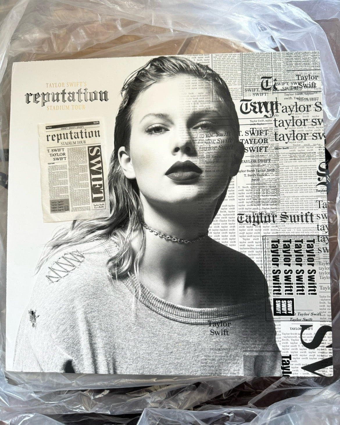 Reputation VIP Tour Box Set - Japan Edition, Taylor Swift VIP Commemorative Box Set