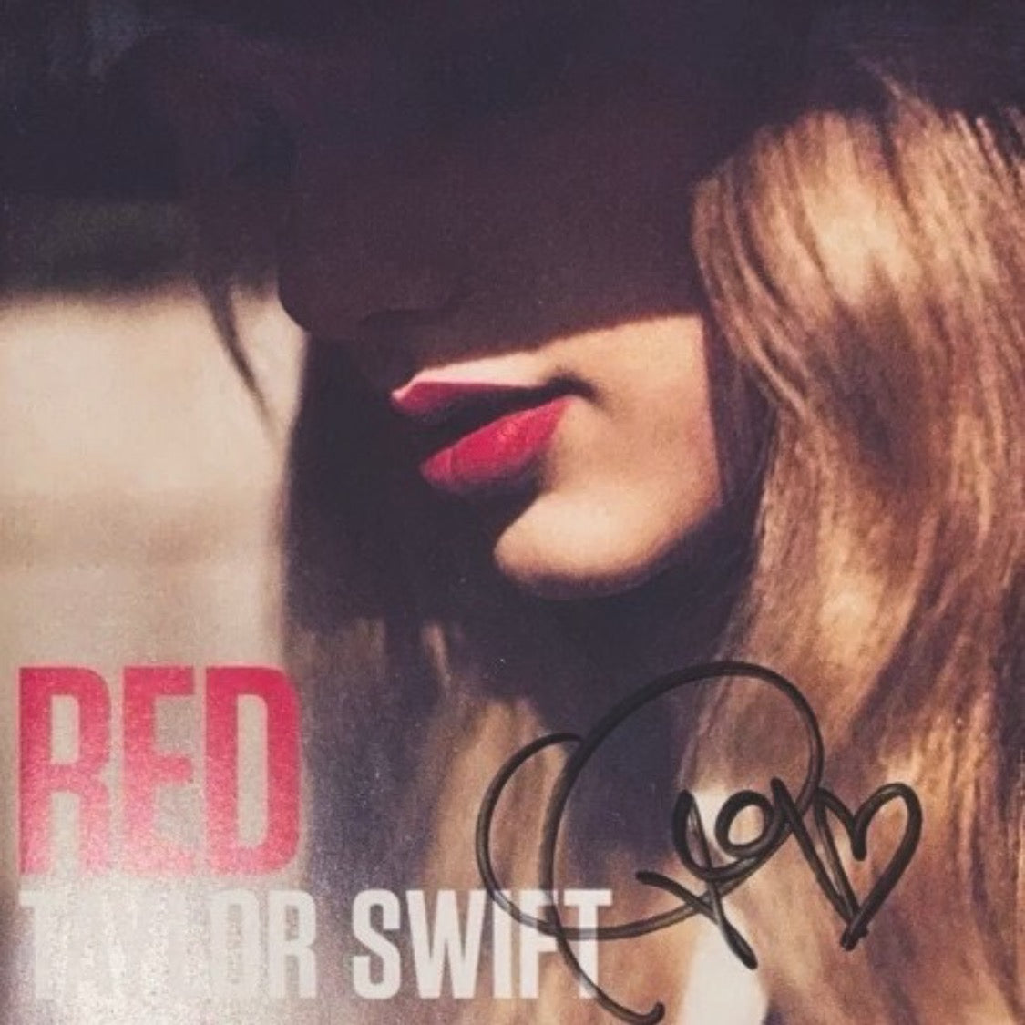 Taylor Swift - RED (Original Version) Autographed Lyric Booklet