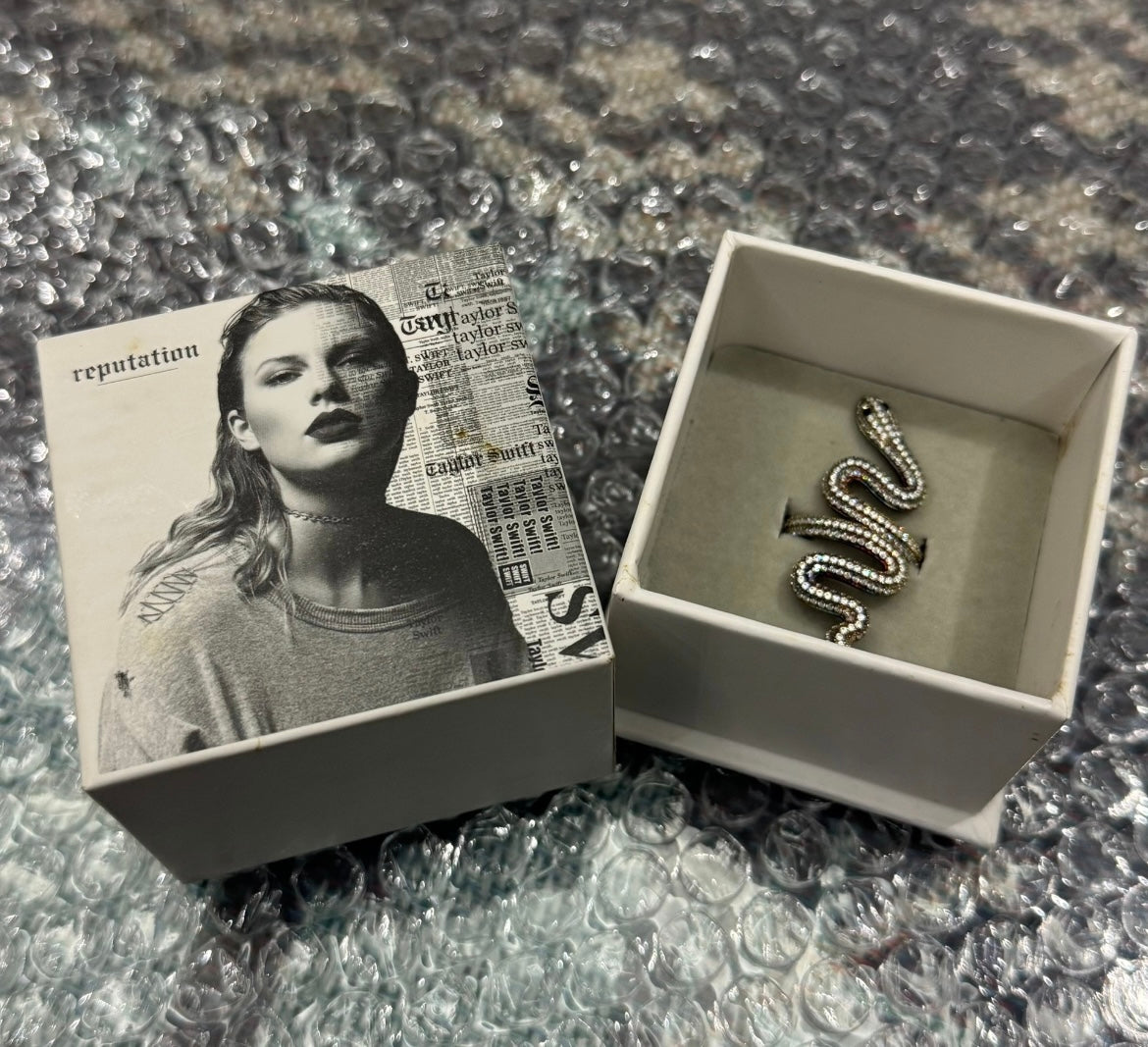 Taylor Swift - Reputation Snake Ring (Silver, Limited Edition)