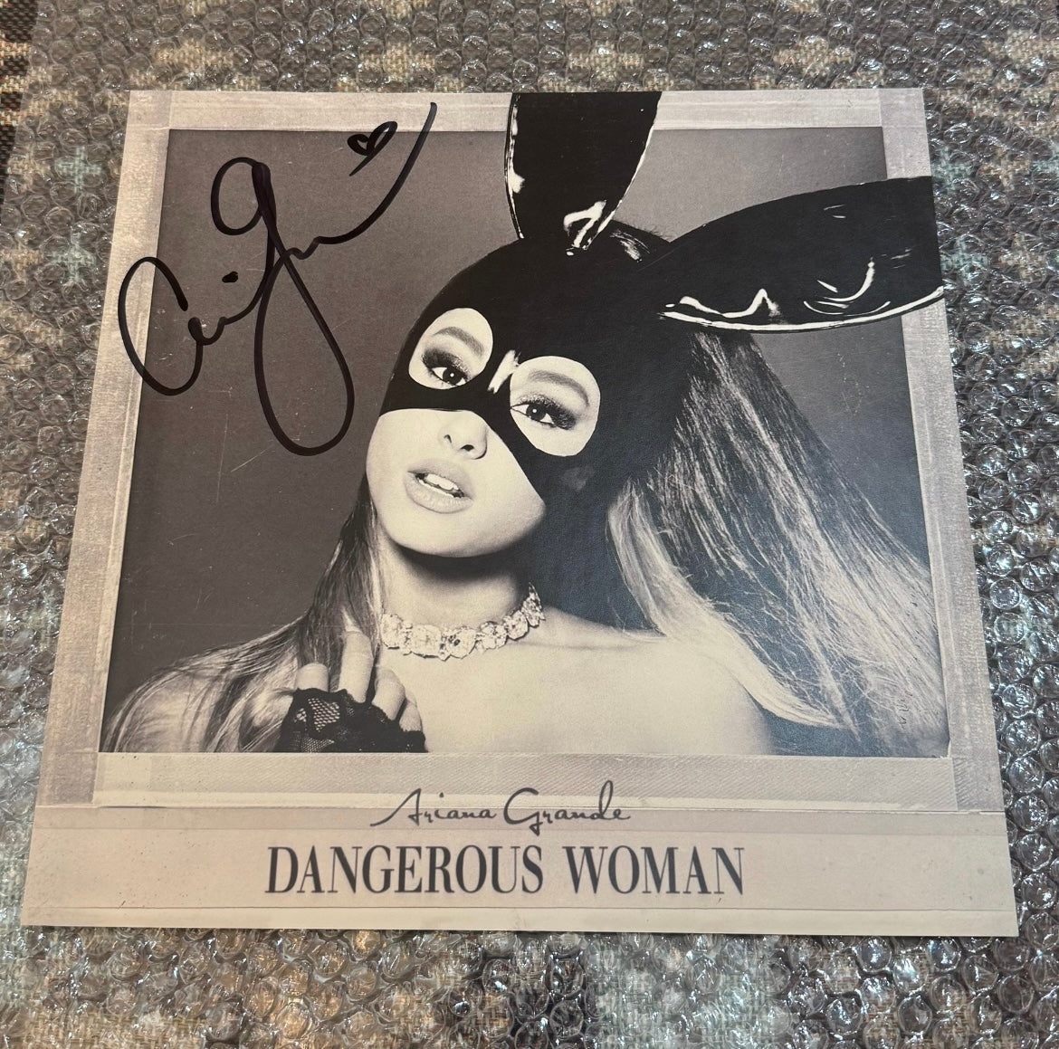 Ariana Grande - Dangerous Woman Signed Poster (Tour M&G Exclusive）