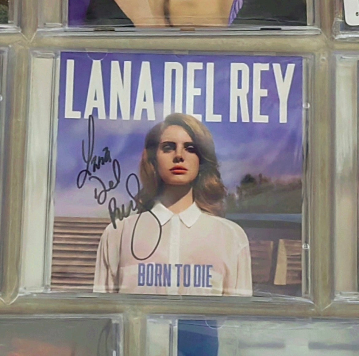 Lana_Del_Rey_Born_to_Die_Signed_CD