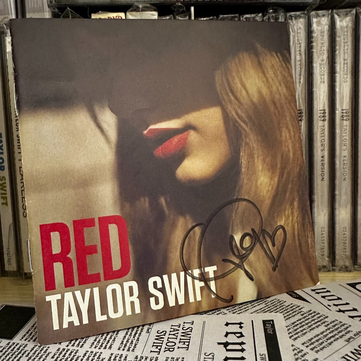 Taylor Swift - Red Original Autographed Lyric Book