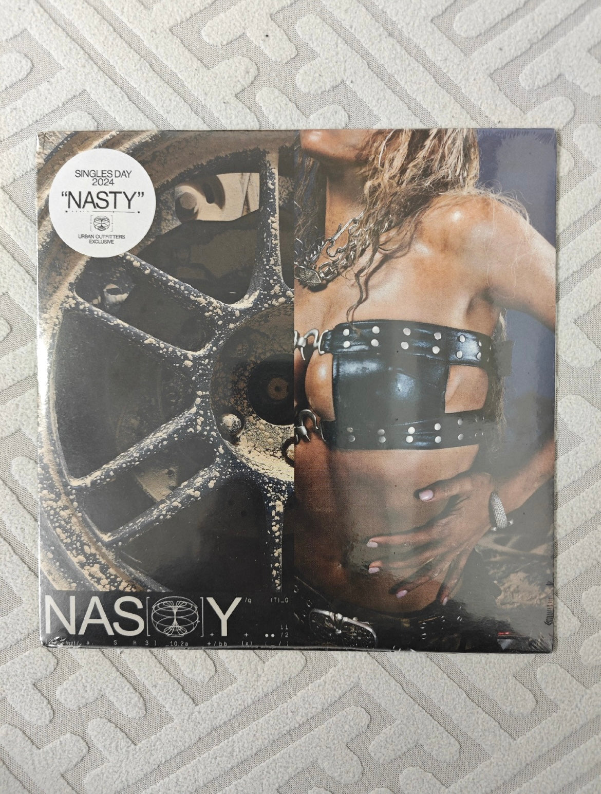 Tinashe - Nasty (Urban Outfitters Exclusive Single Vinyl - Blue and White Marble)