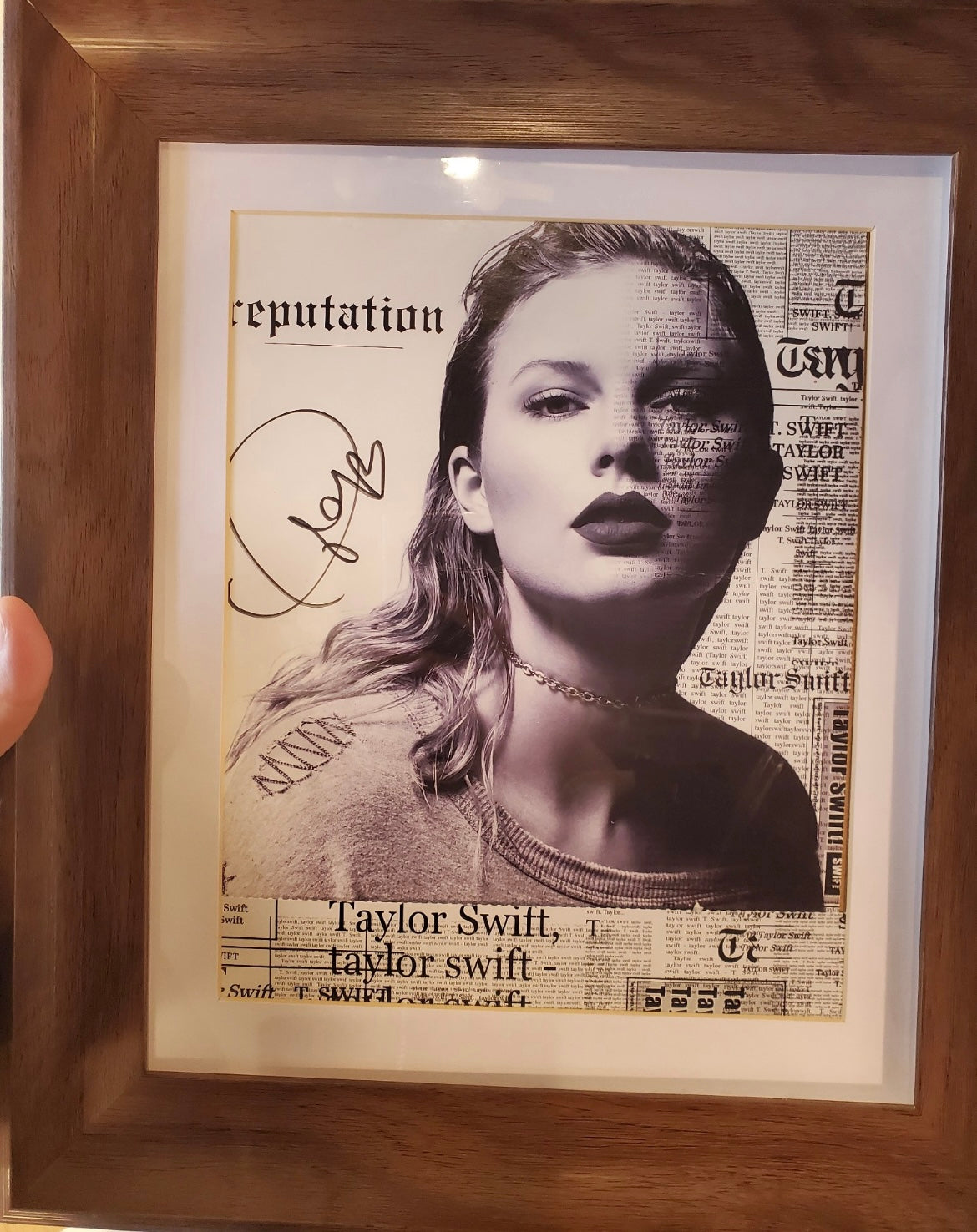 Taylor_Swift_Reputation_VIP_Signed_Poster_Dongjing_Limited