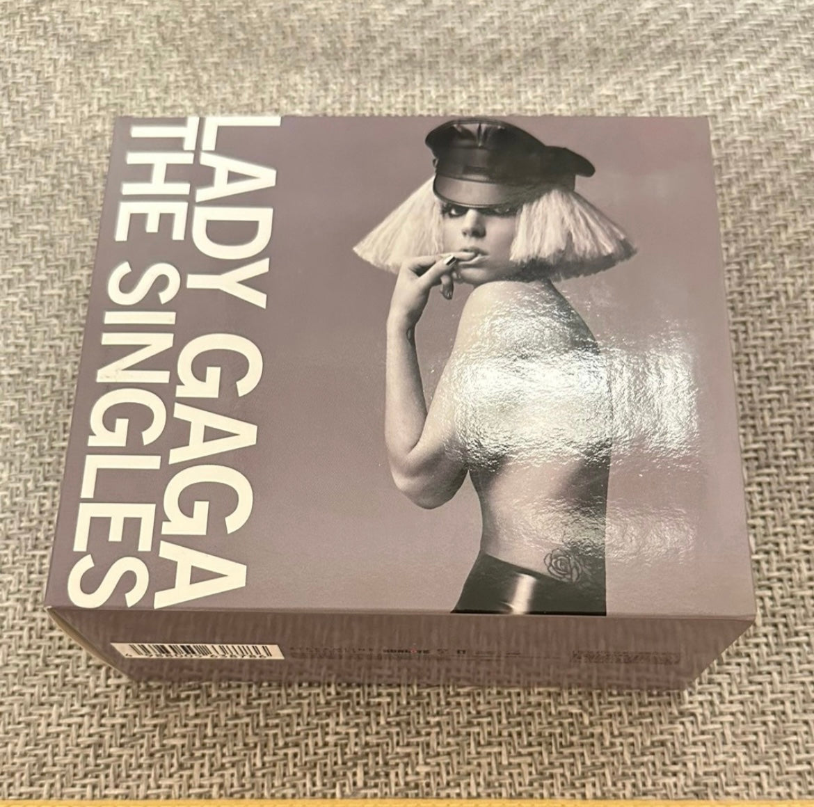 Lady_Gaga_The_Fame_Monster_The_Singles_Japanese_Box_Set_Limited_5000