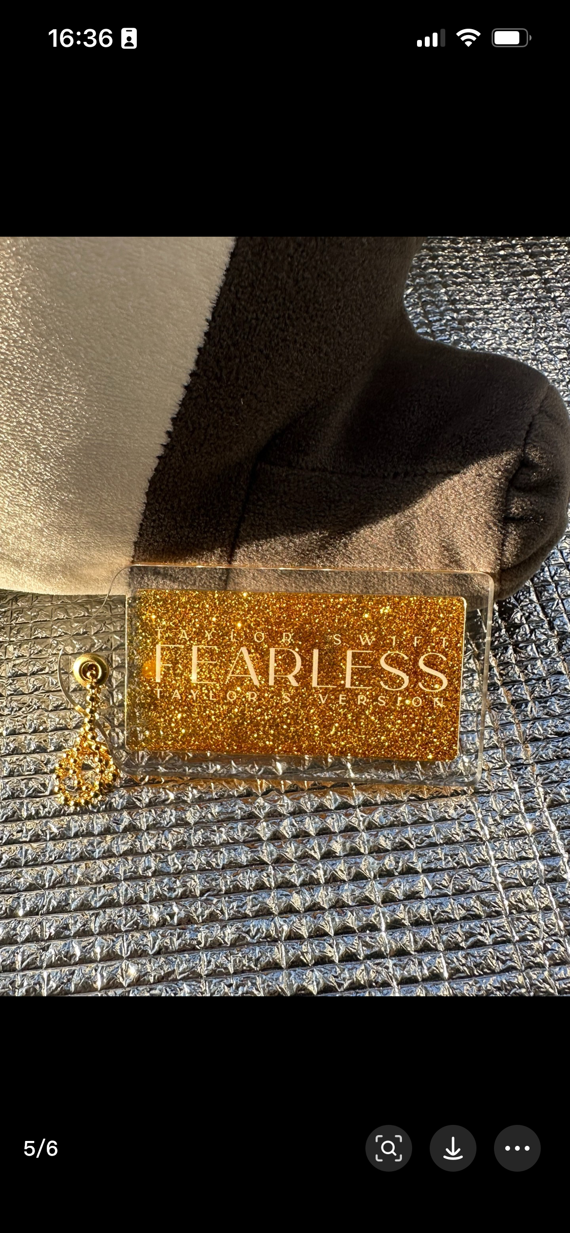 Taylor Swift Fearless Glitter Keychain 泰勒斯威夫特勇敢無畏鑰匙扣