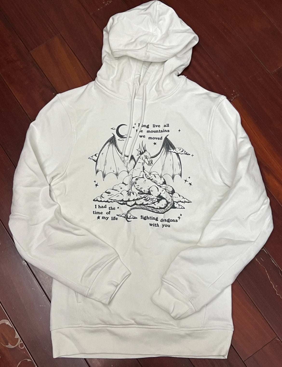 Taylor Swift Fighting Dragons With You Hoodie, White, XS Size, Official Merchandise泰勒斯威夫特 戰龍衛衣，白色 XS 碼，官方周邊