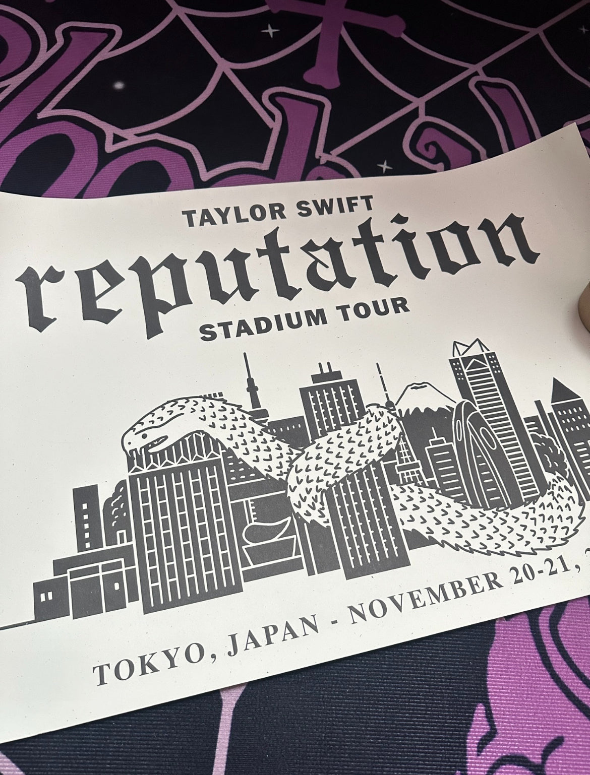 Taylor Swift Reputation Tour Tokyo Japan Exclusive Poster泰勒絲《名譽》巡迴演唱會東京海報