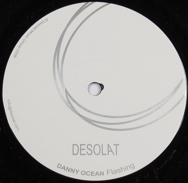 Danny Ocean : Lights In My Dark World / Flashing (12")