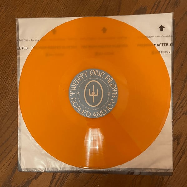 Twenty One Pilots : Scaled And Icy (LP, Album, Ltd, Ora)